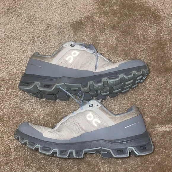 On Running CloudTec Athletic Shoes Light Grey - Picture 1 of 7